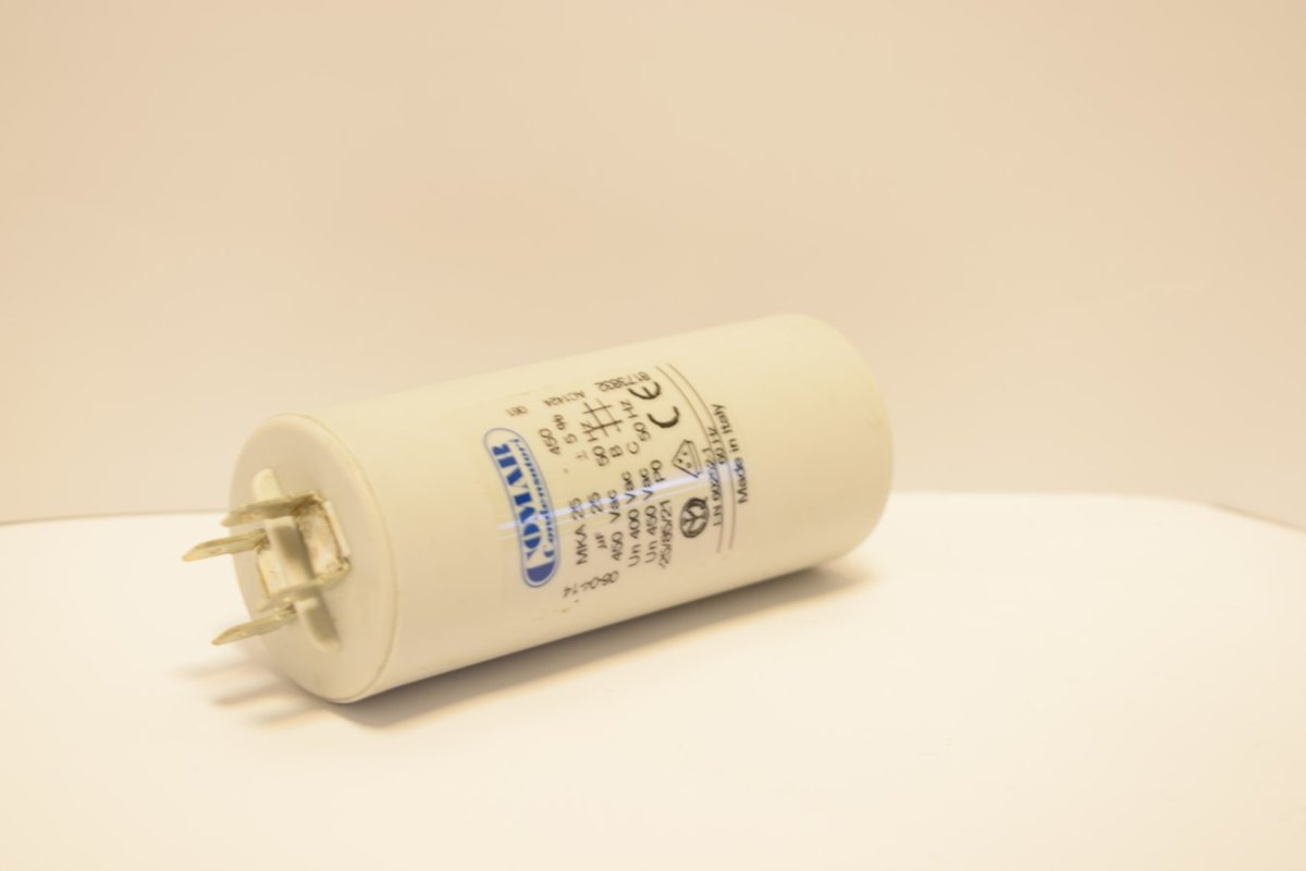 Condensateur Moteur 450V 4,5µF à cosses