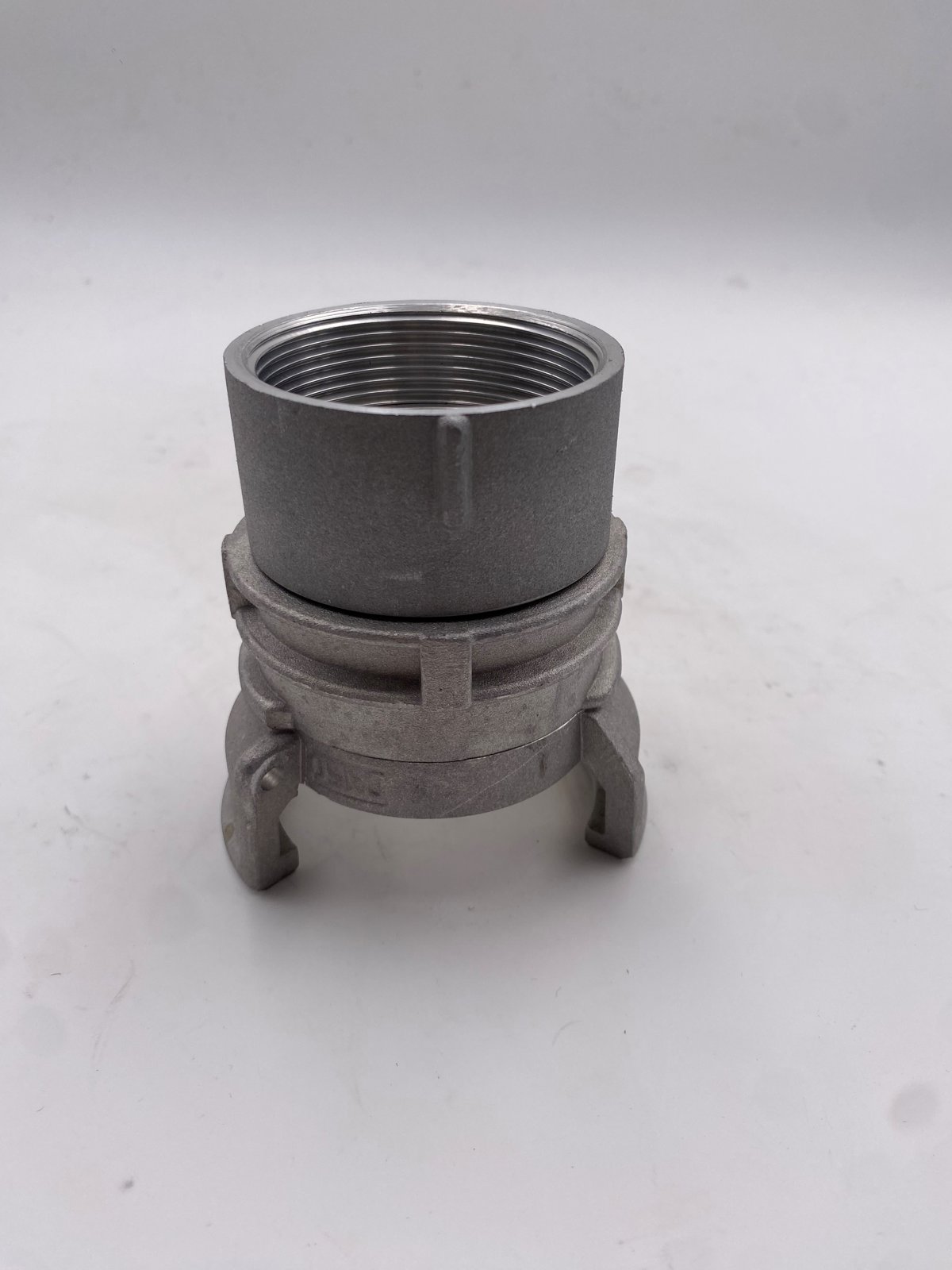 Guill DN 65 filet femelle 2"1/2 + verrou